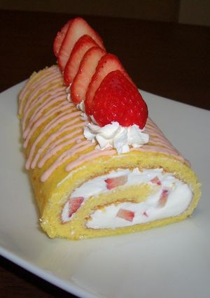 いちごのロールケーキ-レシピのメイン写真