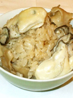 牡蠣ご飯♪簡単下処理炊飯器で!クリスマス-レシピのメイン写真