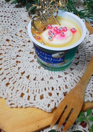 *サワークリームの蜂蜜がけアザランのせ♪-レシピのメイン写真