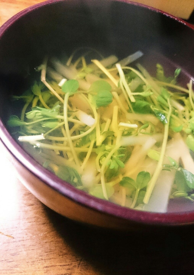 ほっこりん♡大根と豆苗のおつゆ♡-レシピのメイン写真