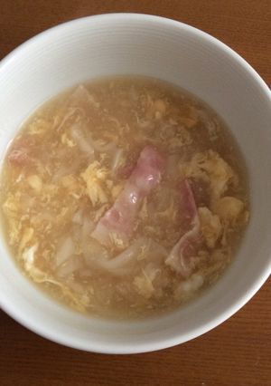餃子の皮とベーコンのスープ-レシピのメイン写真