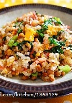 身長が伸びる!雑穀米でこまつなっとう炒飯-レシピのメイン写真