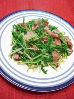 水菜とベーコンのオイマヨ炒め-レシピのメイン写真