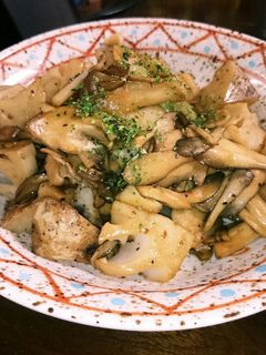 れんこんと舞茸のバター醤油炒め♡-レシピのメイン写真