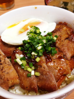 キャベツがよく合う!トンテキ丼♡-レシピのメイン写真