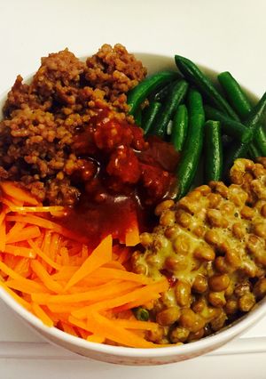 ひき肉納豆で簡単時短1人ランチビビンバ丼-レシピのメイン写真