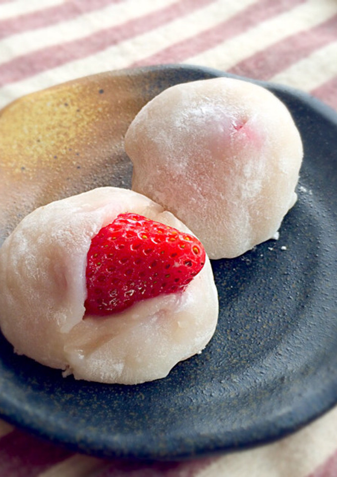 ２種類の成形で♪レンジで簡単♡いちご大福-レシピのメイン写真
