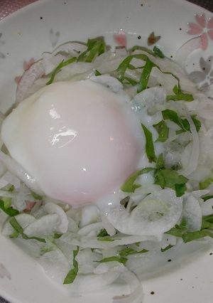 新タマネギと豆腐の温玉サラダ-レシピのメイン写真