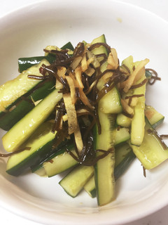 塩昆布とキュウリの箸休め-レシピのメイン写真