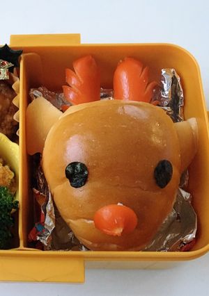 バターロールでトナカイ クリスマス-レシピのメイン写真