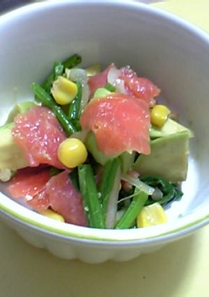 サーモン＆シャキシャキほうれん草サラダ-レシピのメイン写真