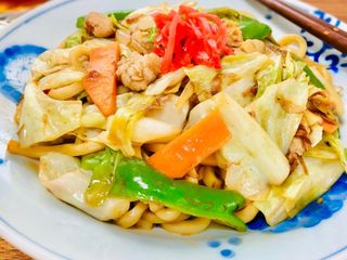 バターで旨くなるなる♪焼きうどんソース味