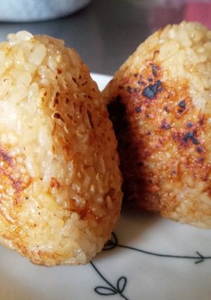 簡単！残りご飯で焼きおにぎり！冷凍も！-レシピのメイン写真