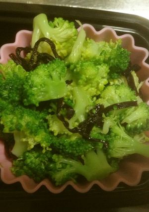 ブロッコリーと塩昆布-レシピのメイン写真
