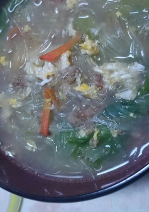 肉味噌とレタスの超簡単！中華風春雨スープ-レシピのメイン写真