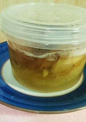 プラ容器でリンゴ酵母-レシピのメイン写真