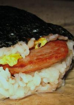 おにポー（ポーク＆たまご焼きのおにぎり）-レシピのメイン写真
