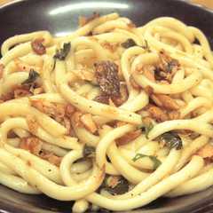 รูปของ 鮭と大葉の焼きうどん＠めんつゆ