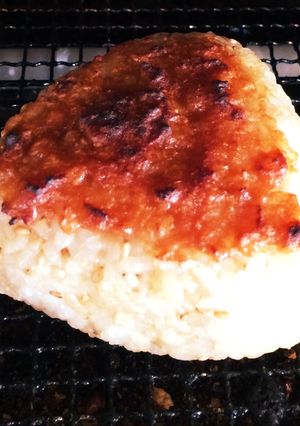 味噌の香ばしさがたまらない焼きおにぎり！-レシピのメイン写真