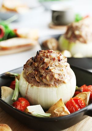 新玉ねぎファルシーのごちそう風-レシピのメイン写真