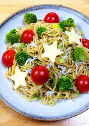 クリスマス風パスタ☆和風ペペロンチーノ-レシピのメイン写真