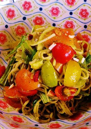 マグロアボカドのえごまわさびチーズ蕎麦♪-レシピのメイン写真