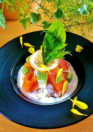 スモークサーモンとアボカドのチーズ蕎麦♪-レシピのメイン写真
