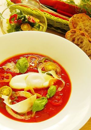 夏野菜のガスパチョ蕎麦ポーチドエッグ添え-レシピのメイン写真