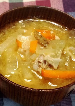 うちの定番豚汁☆野菜の旨味でダシなしで旨-レシピのメイン写真