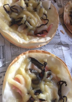 味付け不要！おつまみ餃子皮ピザ-レシピのメイン写真
