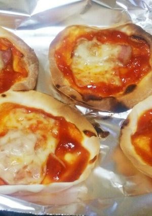 簡単おつまみ☆トースターで餃子の皮ピザ-レシピのメイン写真