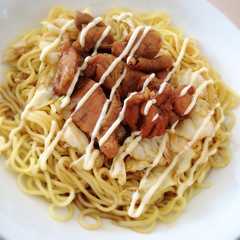รูปของ ＊ランチに！鶏もも肉の照りマヨ麺＊