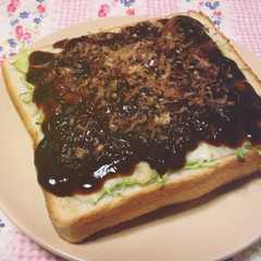 รูปของ 簡単トーストアレンジ♪チーズお好み焼き風