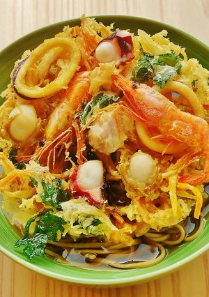今日のランチは豪華に！海鮮かき揚げ蕎麦♪-レシピのメイン写真