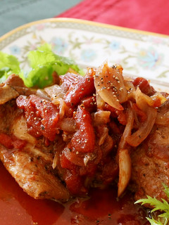 簡単♪骨付き鶏もも肉の赤ワイン煮込み-レシピのメイン写真