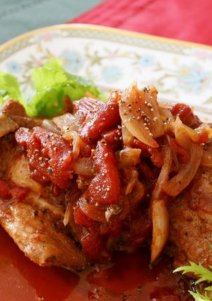 簡単♪骨付き鶏もも肉の赤ワイン煮込み-レシピのメイン写真