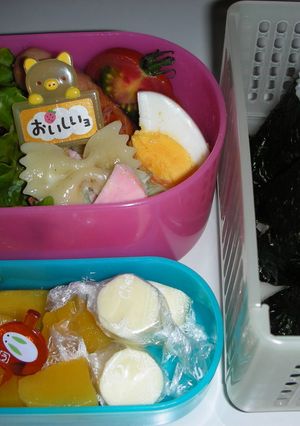3色おにぎり&リボン形パスタサラダ弁当-レシピのメイン写真