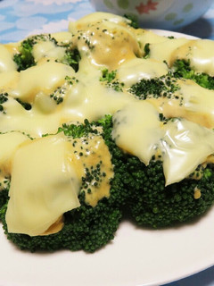 ブロッコリーの味噌マヨチーズのせ-レシピのメイン写真