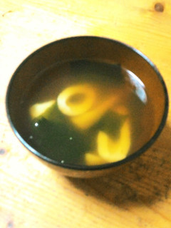 朝食時短シリーズちくわとわかめのお吸い物-レシピのメイン写真
