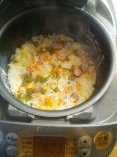平日ご飯☆休日ランチ☆簡単炊飯器ピラフ♪-レシピのメイン写真
