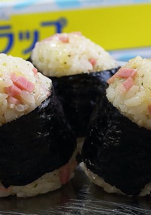 とっても簡単！ハムとチーズのおにぎり-レシピのメイン写真