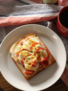 朝ごはんに簡単♪茹で卵のピザトースト-レシピのメイン写真