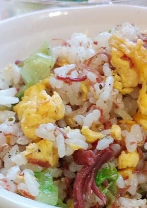 コンビーフとふわ卵とレタスの混ぜご飯-レシピのメイン写真