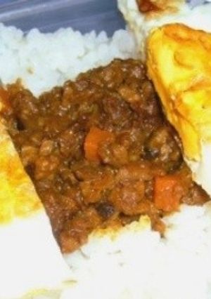 簡単♪ドライカレーの目玉焼き乗っけ弁当-レシピのメイン写真