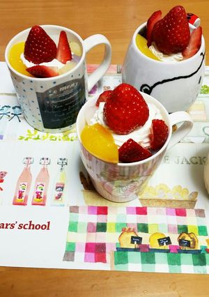 簡単♪マグカップフルーツパフェ-レシピのメイン写真