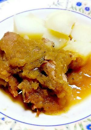 お肉が甘い！豚固まり肉のリンゴ煮込み-レシピのメイン写真