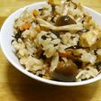 ひじきときのこの炊き込みご飯