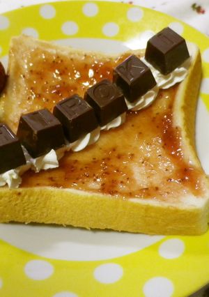 ご褒美に♡チョコのせ食パン-レシピのメイン写真