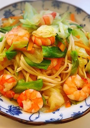 海老とキャベツの焼き平打ちうどん♪-レシピのメイン写真