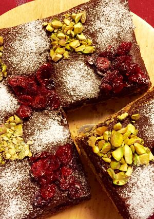 ピスタチオのビスキュイで生チョコケーキ☆-レシピのメイン写真